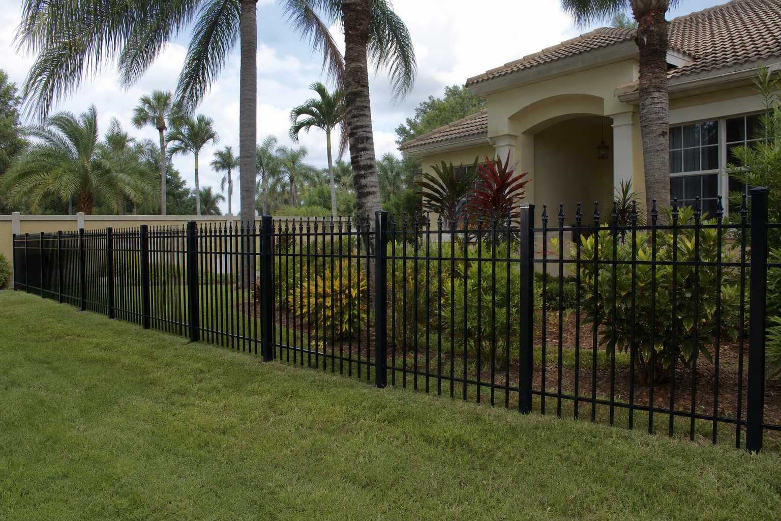 Aluminum fence installation Clearwater FL